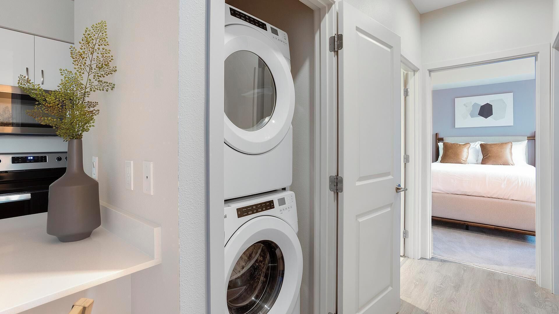 Căn hộ (2 Bedrooms) | Giặt ủi