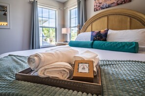 7 bedrooms, desk, iron/ironing board, travel cot - Jurassic Park Arcade, 7 Themed Bedrooms, Pool/Spa, and Billiards (Kissimmee)