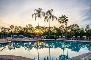 Pool - Jurassic Park Arcade, 7 Themed Bedrooms, Pool/Spa, and Billiards (Kissimmee)