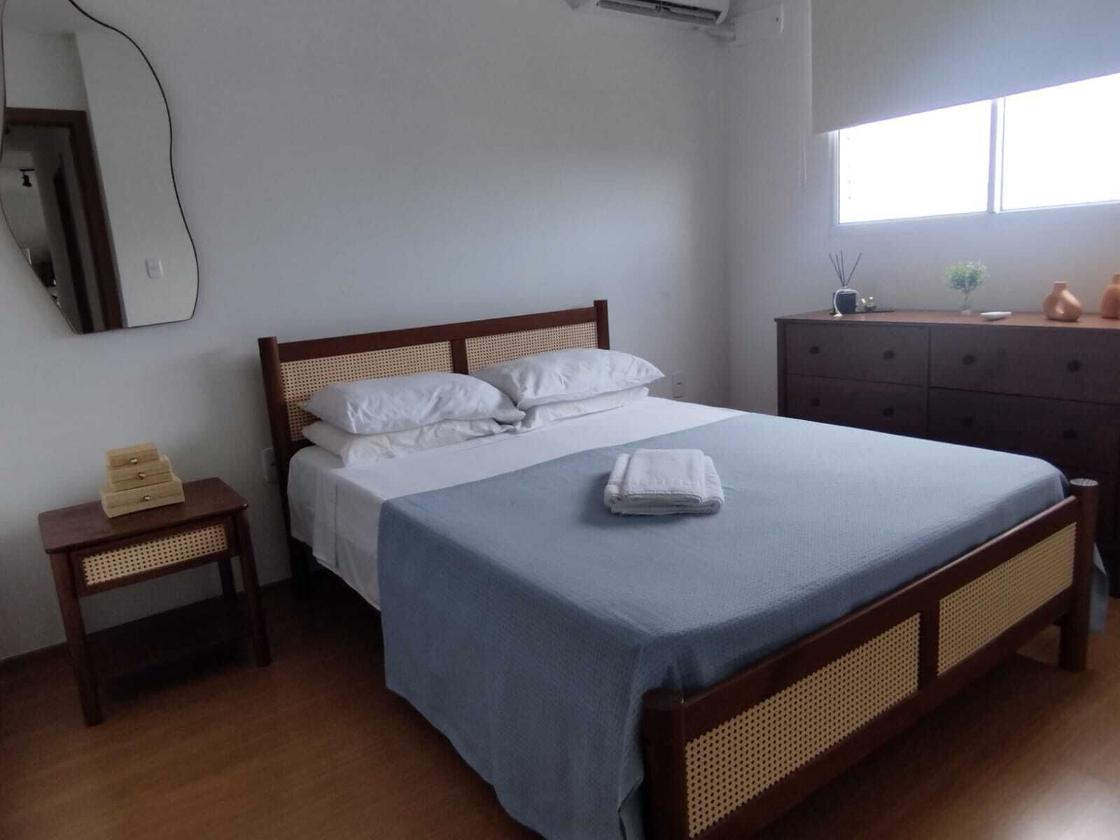 2 quartos, ferros/tábuas de passar roupa, Wi-Fi de cortesia