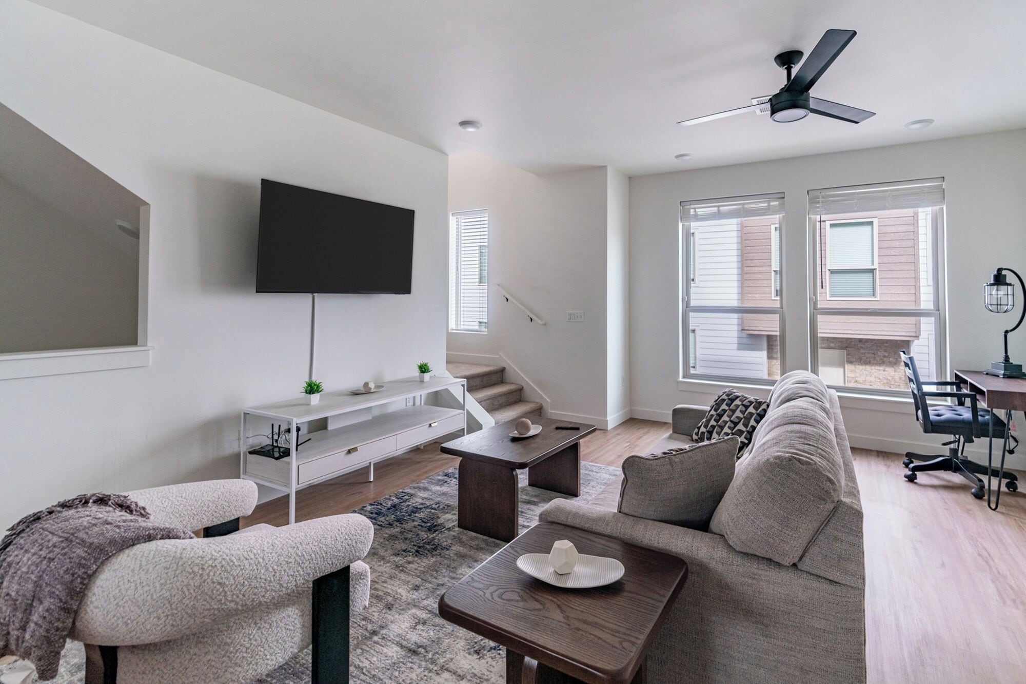 TV connectée de 50 pouces avec chaînes numériques