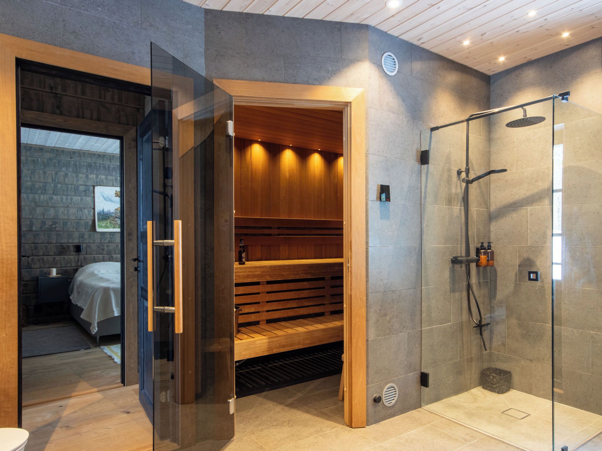 4 chambres, bureau, accès Internet