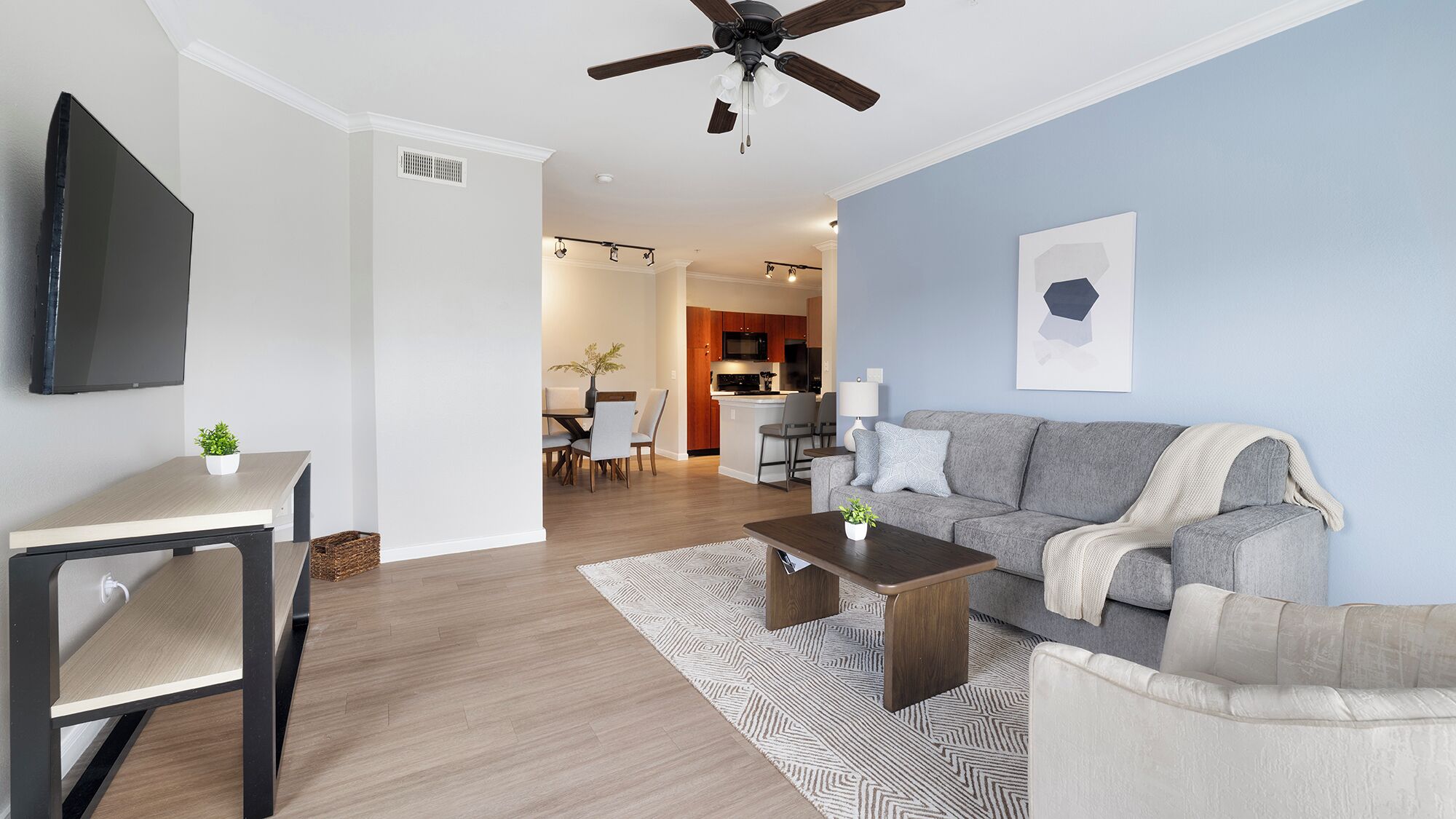 公寓 (2 Bedrooms) | 起居區 | 50-吋智慧型電視，提供數位頻道