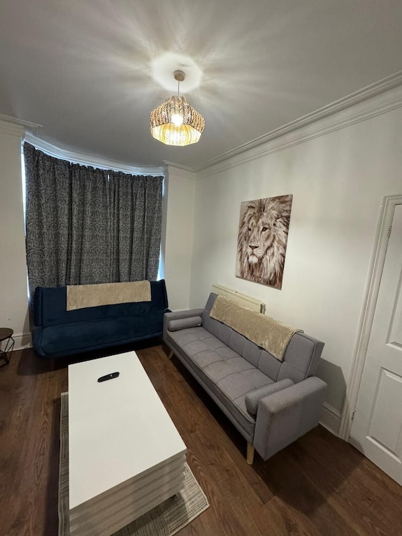 Spacious 4-bedroom Doncaster Home | Sleeps 12 | Ideal For Fmilies & Contractors - 頓卡斯特