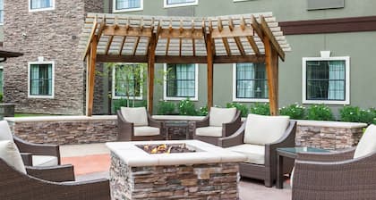 Studio Suite in Houston's Energy Corridor | Free Breakfast + 24h Business Center