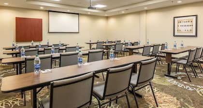 Studio Suite in Houston's Energy Corridor | Free Breakfast + 24h Business Center