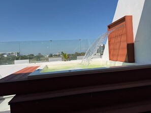 Suite Confort | Baignoire à remous extérieure