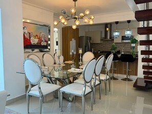 Dining - Penthouses Del Mediterráneo  (Puñal)