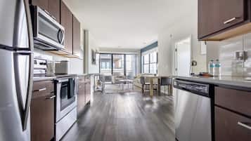 Apartment (1 Bedroom) | Private kitchen | Fridge, coffee/tea maker