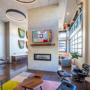 Interior - Landing Apartments at Mayfair Collection (Milwaukee)