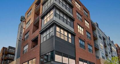 Landing Amazing 1bd, Courtyard, Gym