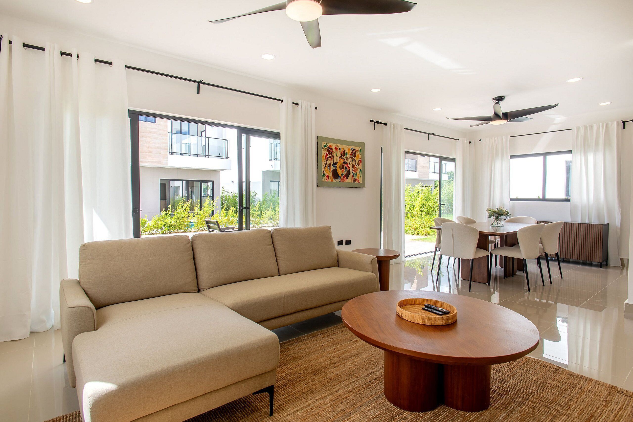 Villa De Tres Habitaciones Con Piscina Privada - Punta Cana