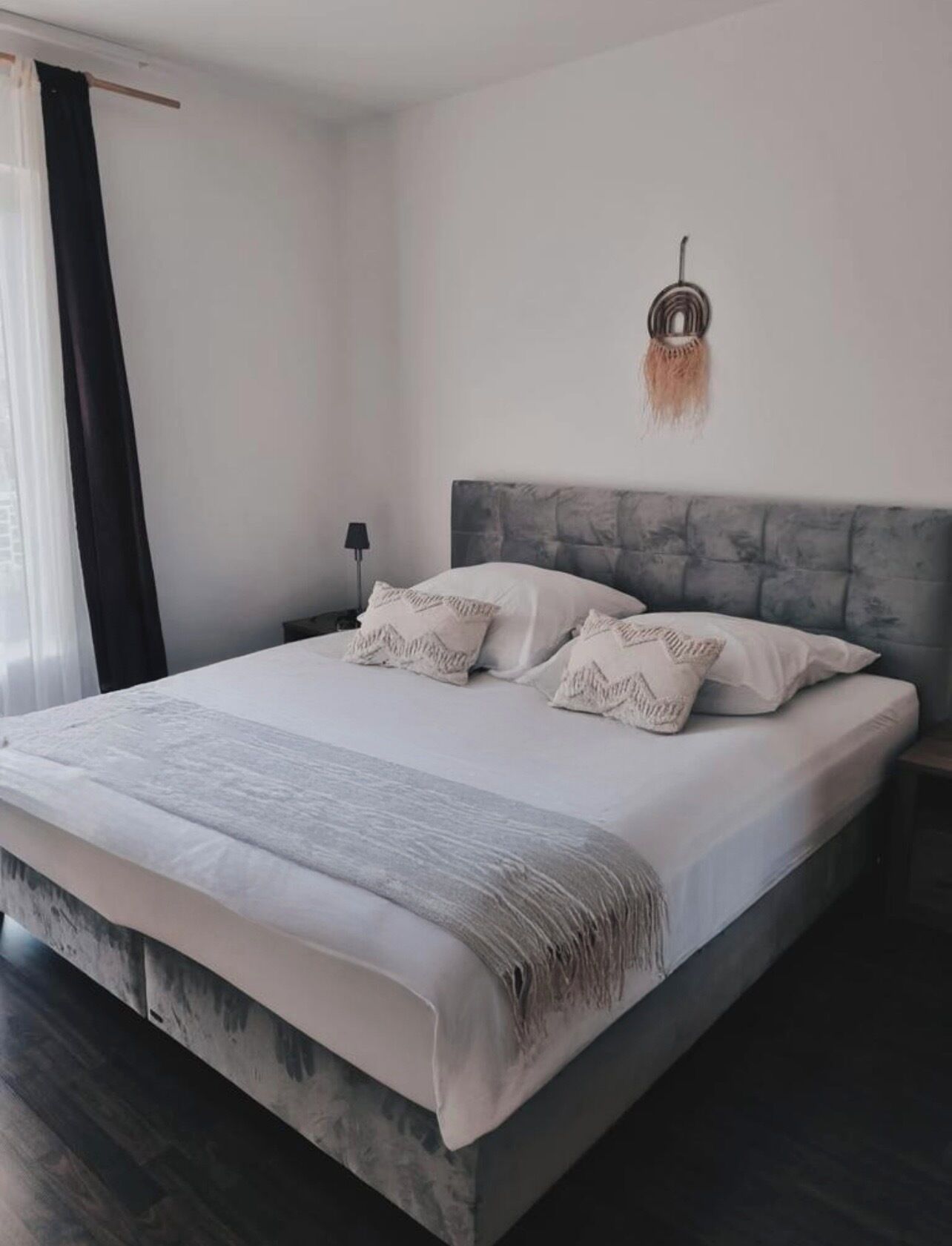 1 bedroom, desk, travel crib, free WiFi