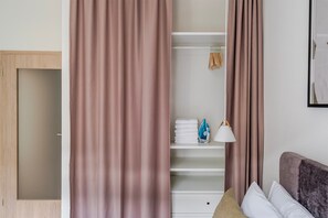 Interior - Blueground | Nusle, balcony, nr Vysehrad (PRG-67) (Prague)