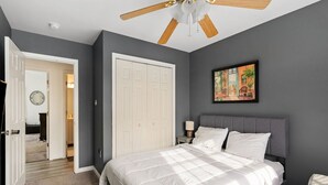 3 Schlafzimmer, Bügeleisen/Bügelbrett, Reisekinderbett, kostenloses WLAN
