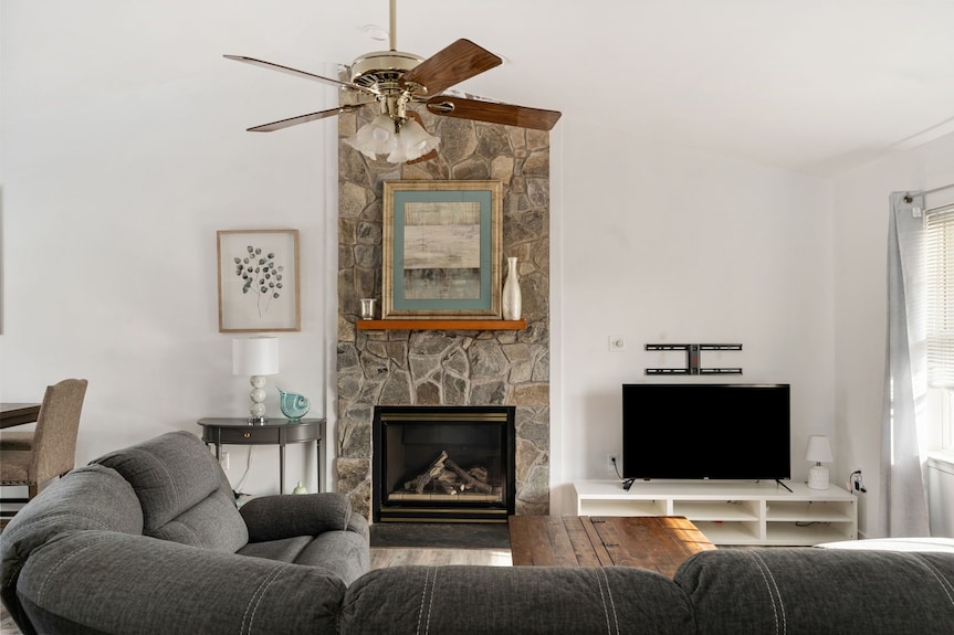 Relaxing 3-bed House With Deck & Yard In Glen Allen - Hanover, VA