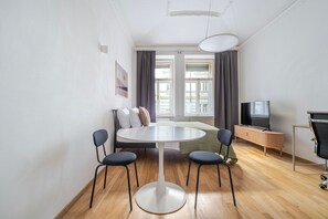Dining - Blueground | Žižkov, city view, nr TV Tower (PRG-83) (Prague)