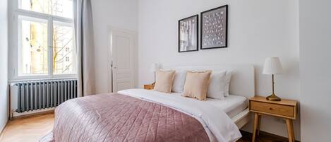 2 soverom, strykejern/-brett, wi-fi (inkludert) og sengetøy