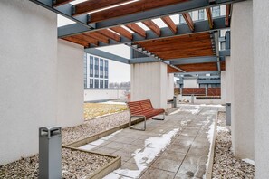 Property grounds - Blueground | Žižkov, view, nr Vítkov Park (PRG-93) (Prague)