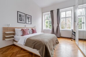 1 bedroom, iron/ironing board, free WiFi, bed sheets - Blueground | Malá Strana, view, nr Prague Castle (PRG-94) (Prague)