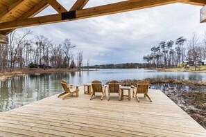 Terrace/patio - Chic Lake Retreat - Cabin by Lake (Tracy City)