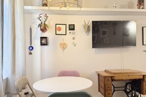 Dining - SE212 – Senigallia, charming one-bedroom apartment in the city center with private courtyard (Senigallia)