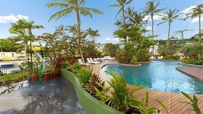 Pool - Luxury Waterfront: Spectacular Oasis in the City (Cairns North)