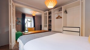 2 chambres, fer et planche à repasser, Wi-Fi gratuit, draps fournis
