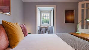 2 chambres, fer et planche à repasser, Wi-Fi gratuit, draps fournis
