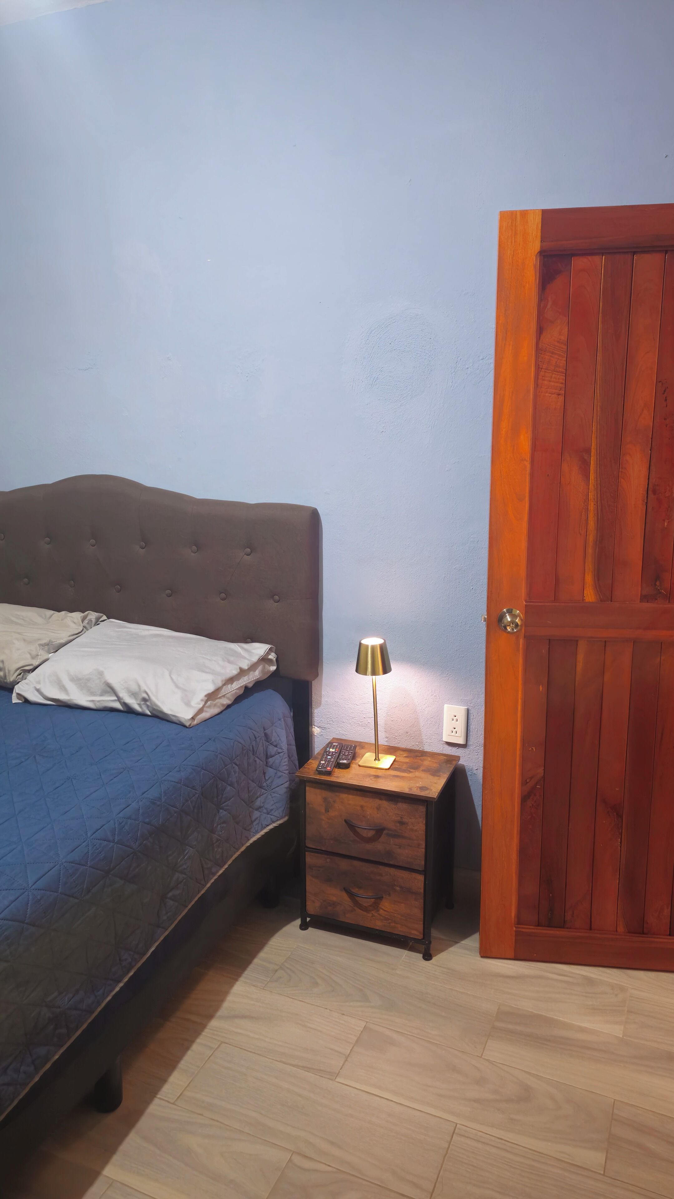 Suite Confort, baño privado | Caja fuerte, tabla de planchar con plancha, wifi gratis