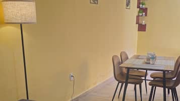 Suite Confort, salle de bains privée | Restauration