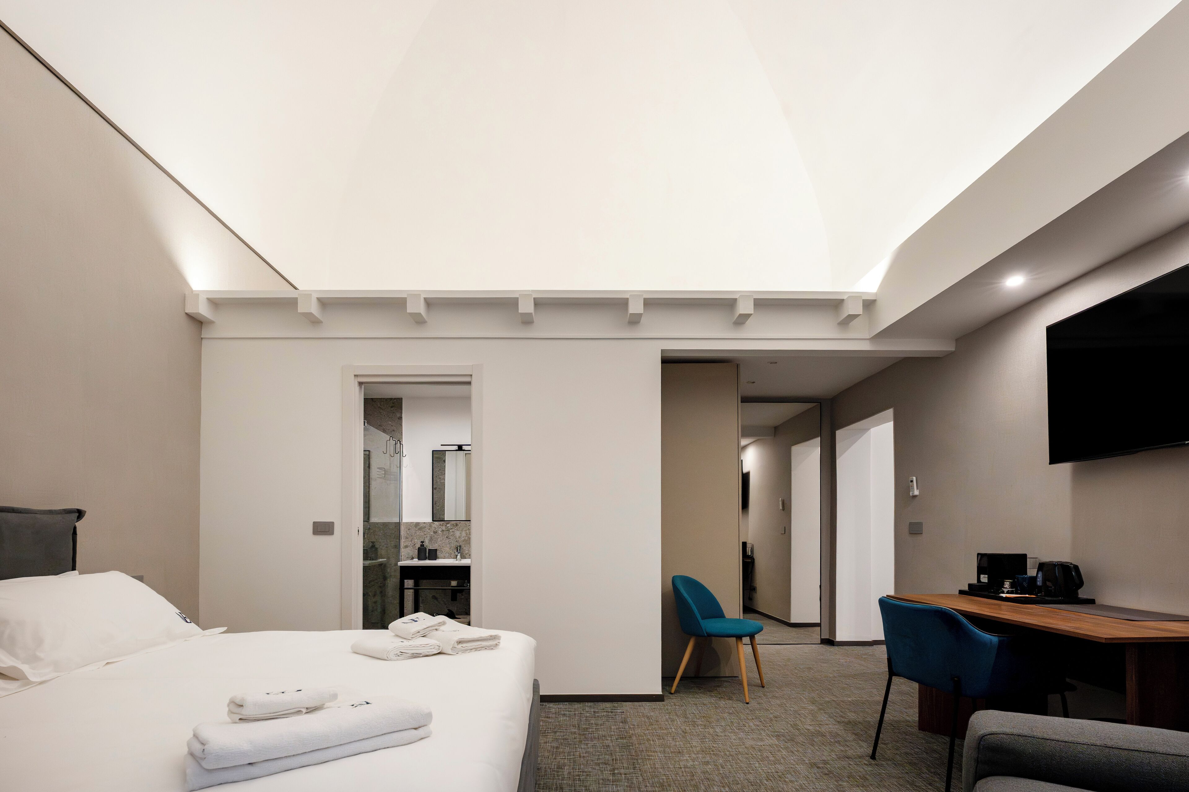 1 habitación, tabla de planchar con plancha, internet y ropa de cama 