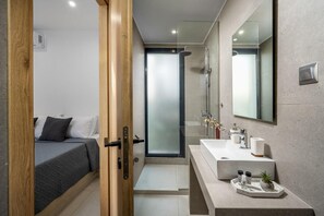 Shower, hair dryer, towels - Villa Salty Sun 6 - Two Bedroom Villa, Sleeps 5 (Kremasti)