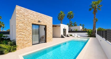 Villa Salty Sun 6 - Two Bedroom Villa, Sleeps 4