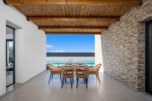 Outdoor dining - Villa Salty Sun 7 - Two Bedroom Villa, Sleeps 5 (Kremasti)