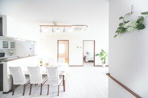 Ảnh chưa phân loại, 5 trong số 15 ảnh, nút