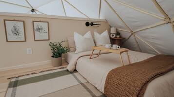 Internet, bed sheets