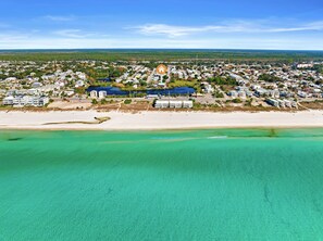 Sun-loungers, beach towels - Lakefront House Golf Cart and Kayaks Included Dog Friendly West End of PCB (Panama City Beach)