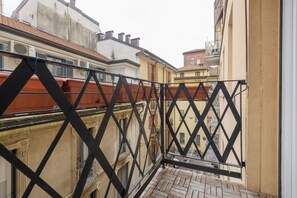 Luxury Quadruple Room, City View | Property grounds