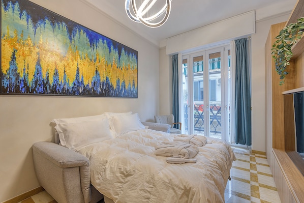 Luxury Quadruple Room, City View