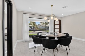 Dining - Newly Renovated Pompano 2BR/2BA Home w/Heated Pool (Pompano Beach)