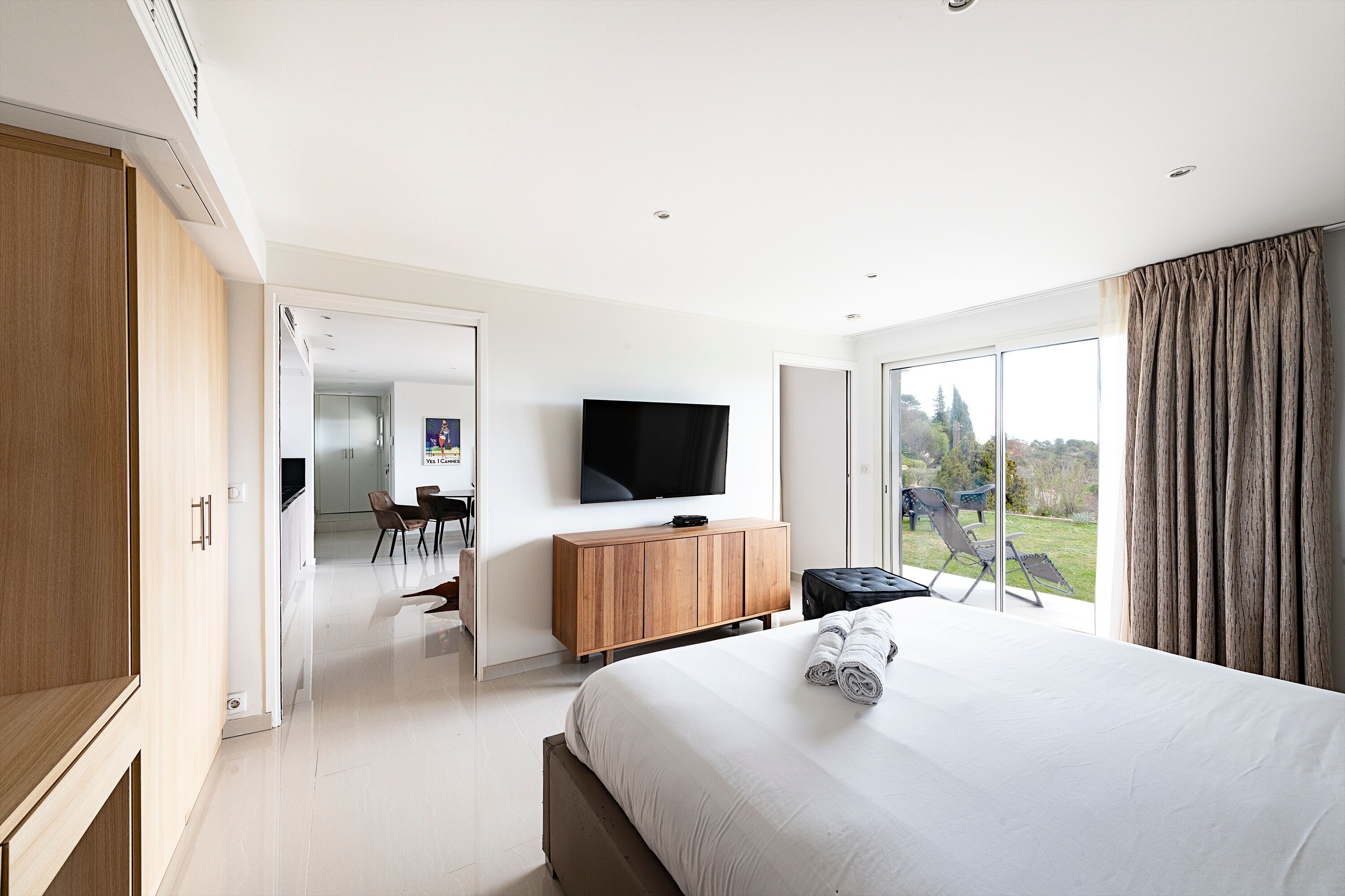 2 bedrooms, iron/ironing board, free WiFi, bed sheets