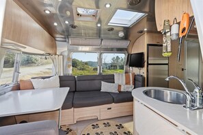 Fernseher, Stereoanlage