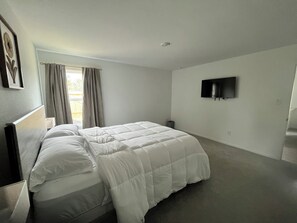 3 habitaciones, tabla de planchar con plancha y wifi gratis 