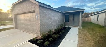 Brand New Cozy 3 BD w/Fiber optic nested in quite Cul De SAC. Ultra modern