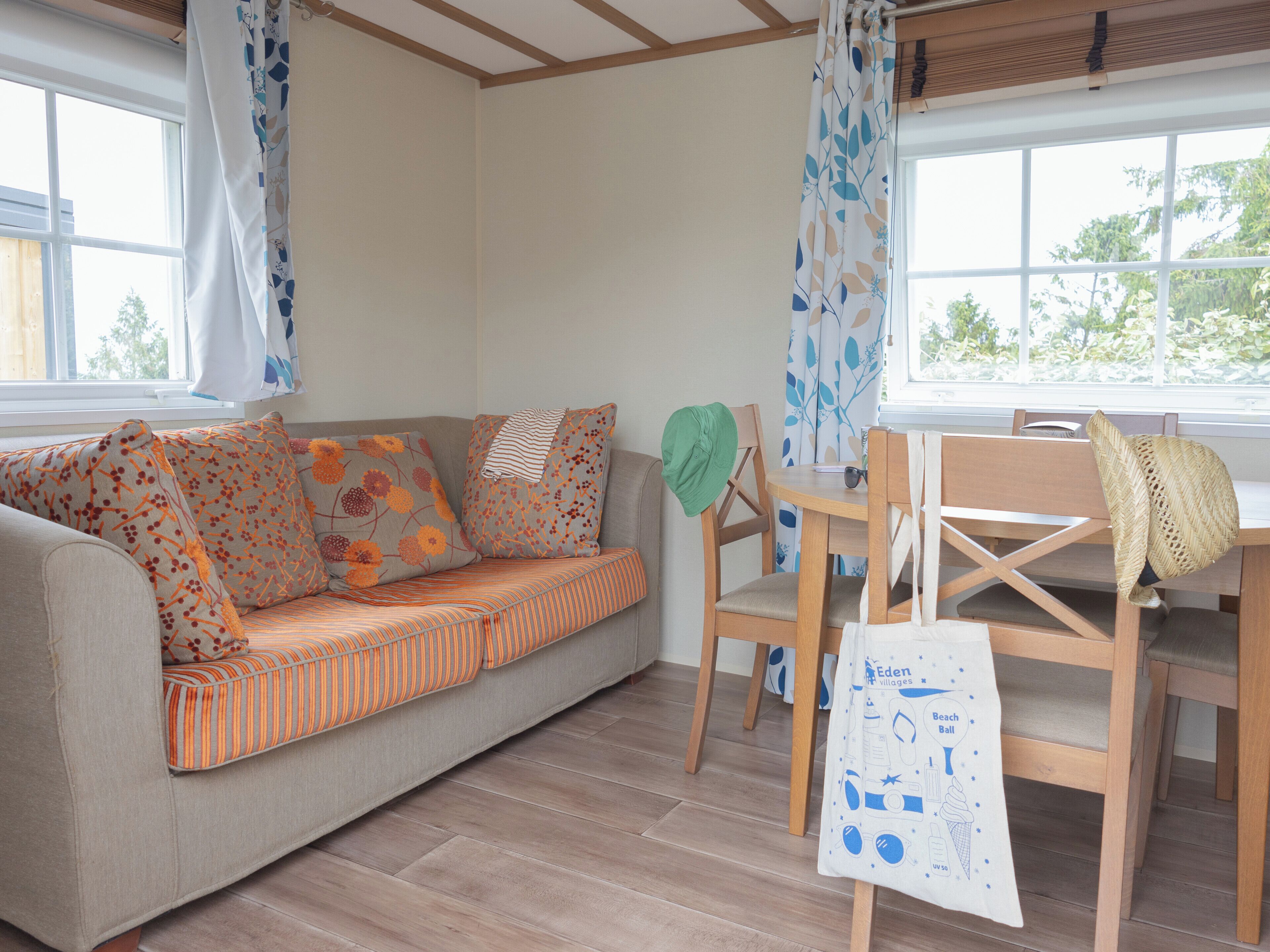 TV, tavolo da ping pong