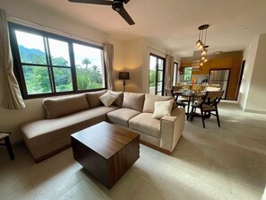 TV - Brand New Condo in Heart of Mismaloya (Mismaloya)