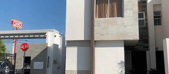 Excellent home to rest (near the airport)