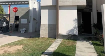 Excellent home to rest (near the airport)