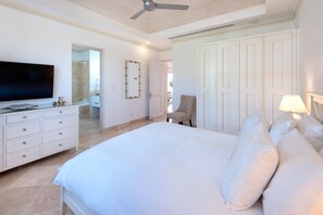 4 habitaciones, tabla de planchar con plancha, wifi y ropa de cama 